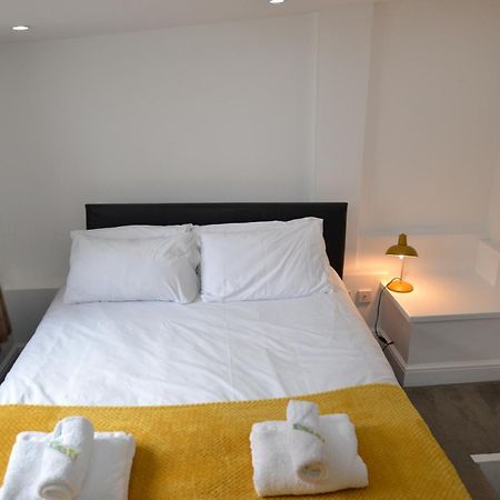 Willow Tree 1 Bed Apartment - Stayseekers Солсбери Экстерьер фото